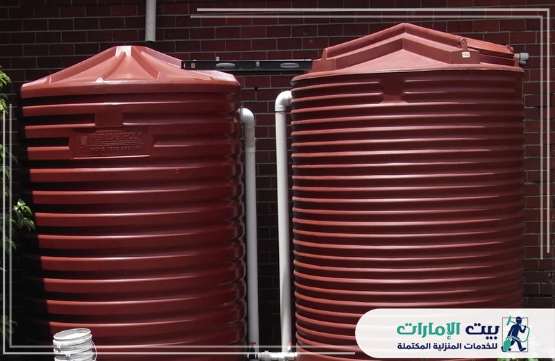 تنظيف خزان الماء من الصدأ في الفجيرة