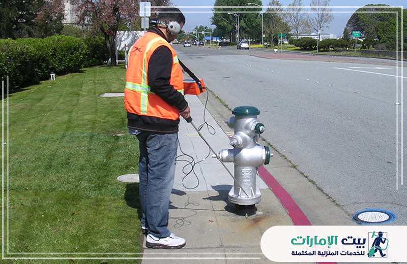 شركة كشف تسربات المياه في الشارقة 0509783583 بيت الإمارات فني محترف يستخدم أحدث الأجهزة لكشف تسربات المياه في الشارقة بدقة عالية، لضمان تحديد موقع التسرب بسرعة وحماية المباني من الأضرار المستقبلية.